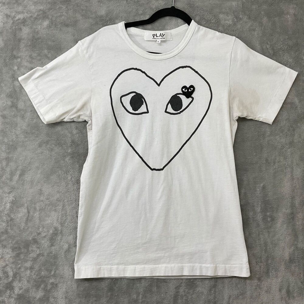 Comme Des Garcons Play Shirt Men’s size L  White w  Black Heart Logo Tee *